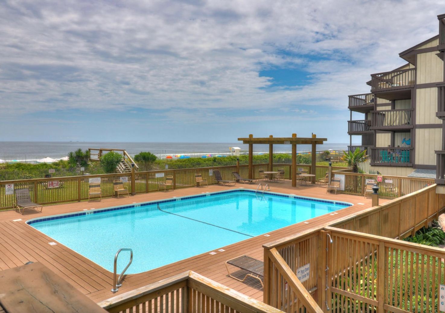 Resort Sea Colony Condos